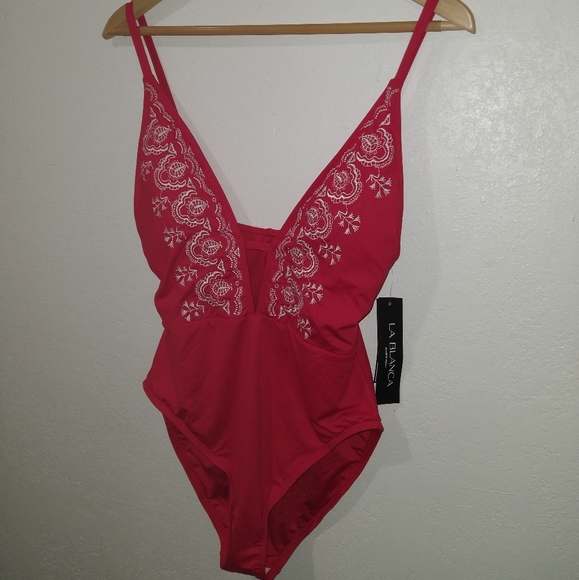 NWOT LA BLANCA Red Social Club Embroidered Plunge Swimsuit - Picture 10 of 12